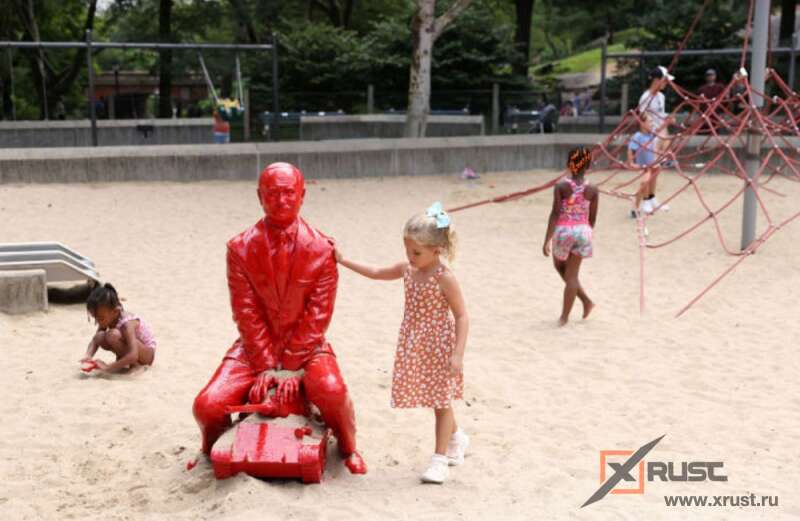 Владимир Путин украсил детскую площадку Нью-Йорка